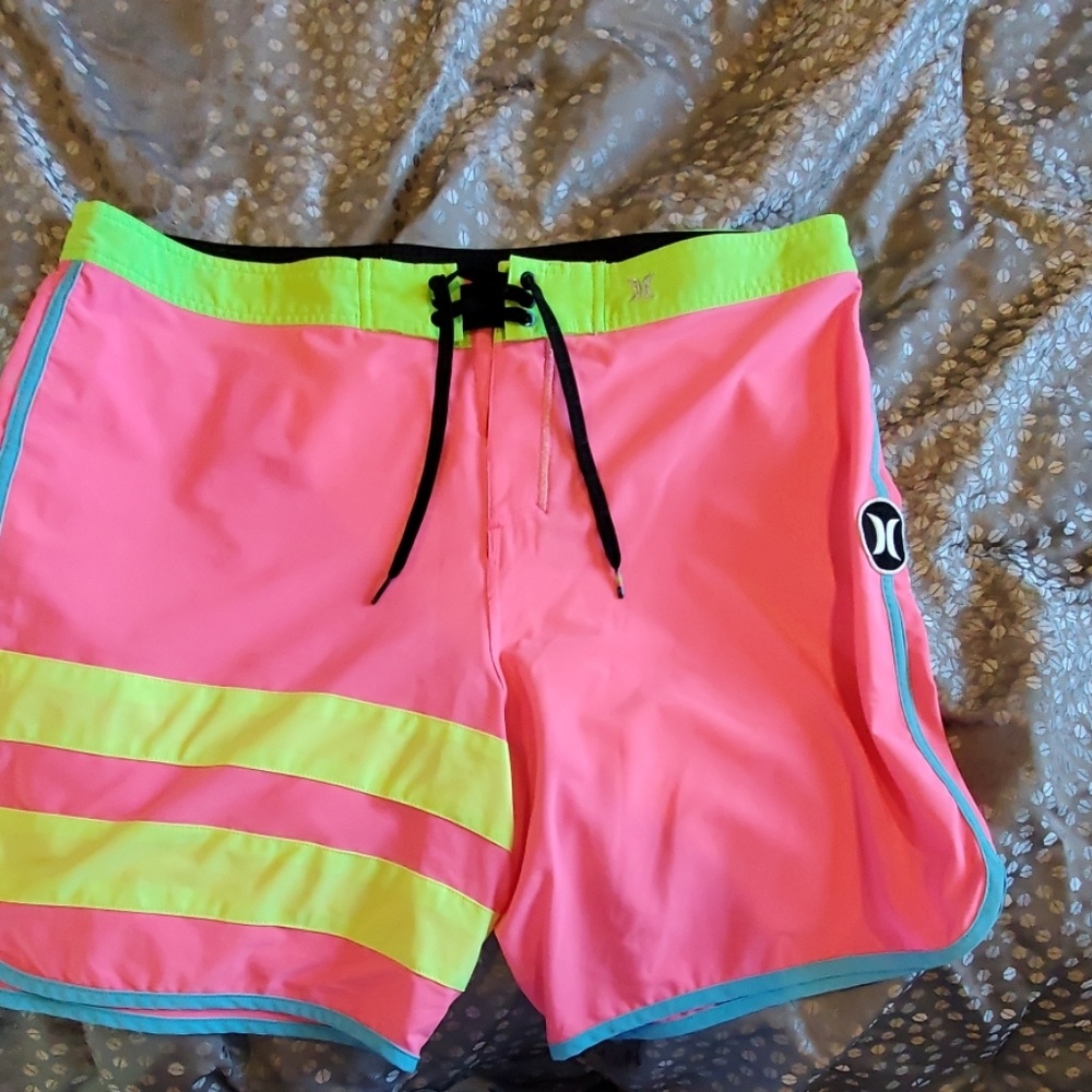 Hurley phantom board shorts hardly worn size 38
